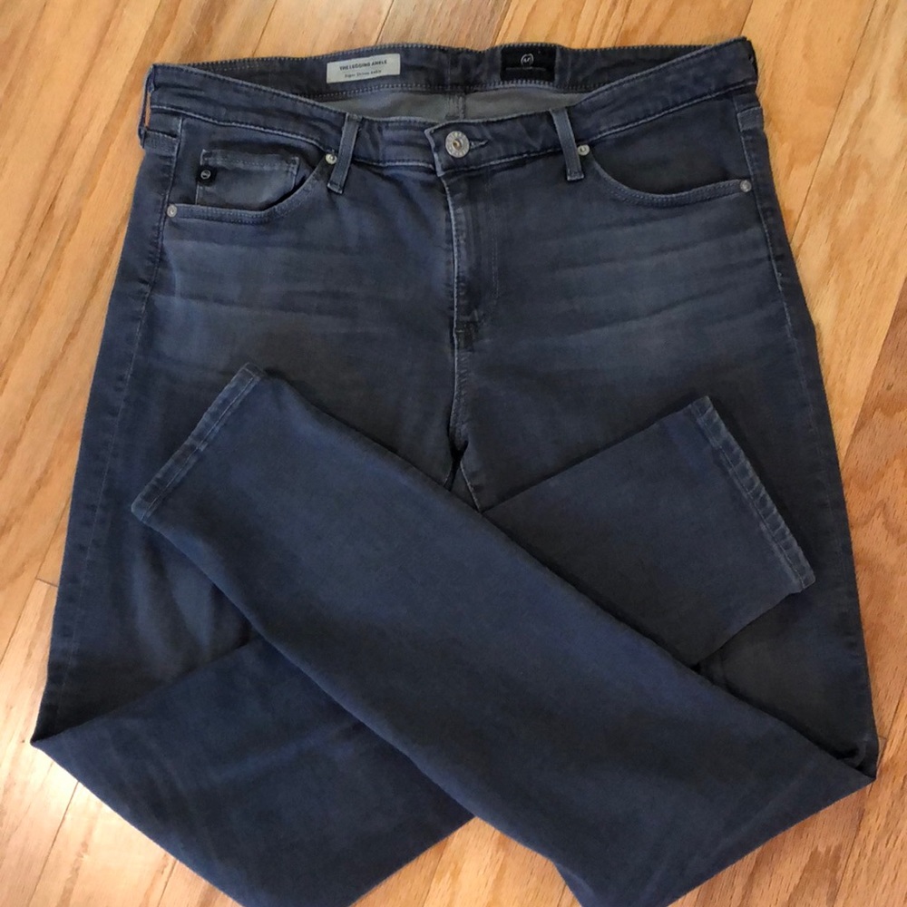 Like new grey AG legging ankle jeans. 31r